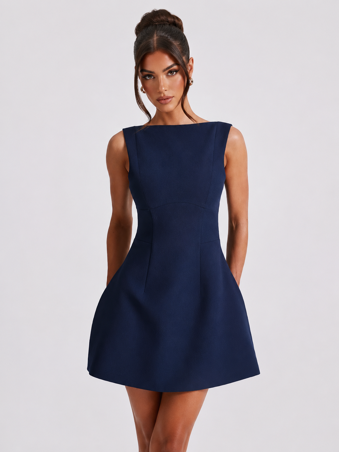 Backless Mini Dress — Effrontée